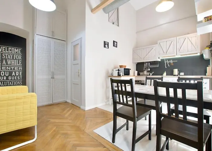 Standard By Hi5 - Bright Place Apartment